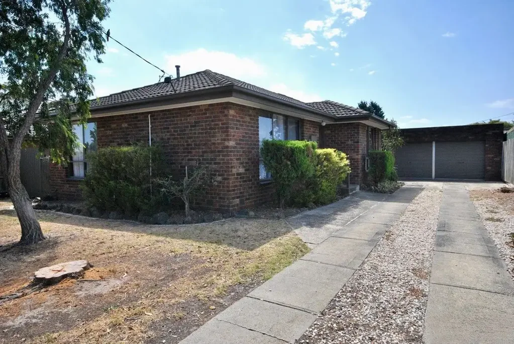Charming Family Home in the Heart of Cranbourne!