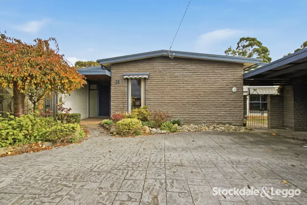 Charming Bridle Estate Home