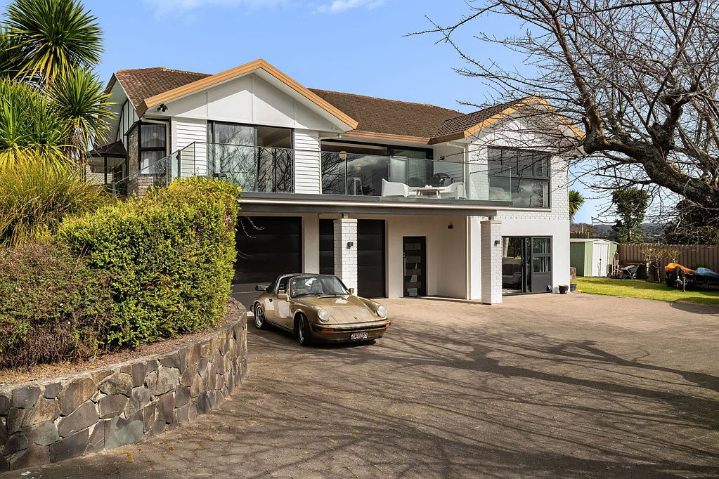 Matua 4 Bedroom Main Character Energy