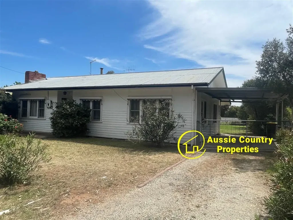 24 Nangunia Street, Berrigan, NSW 2712