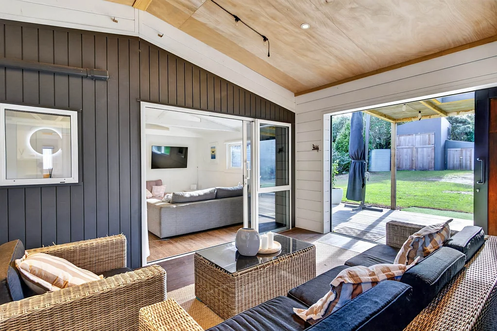 Mangawhai Heads 1Zimmer Prime position, Legacy location