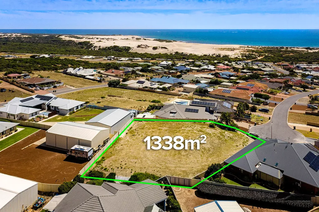 25 Pelican Rise, Wandina, WA 6530