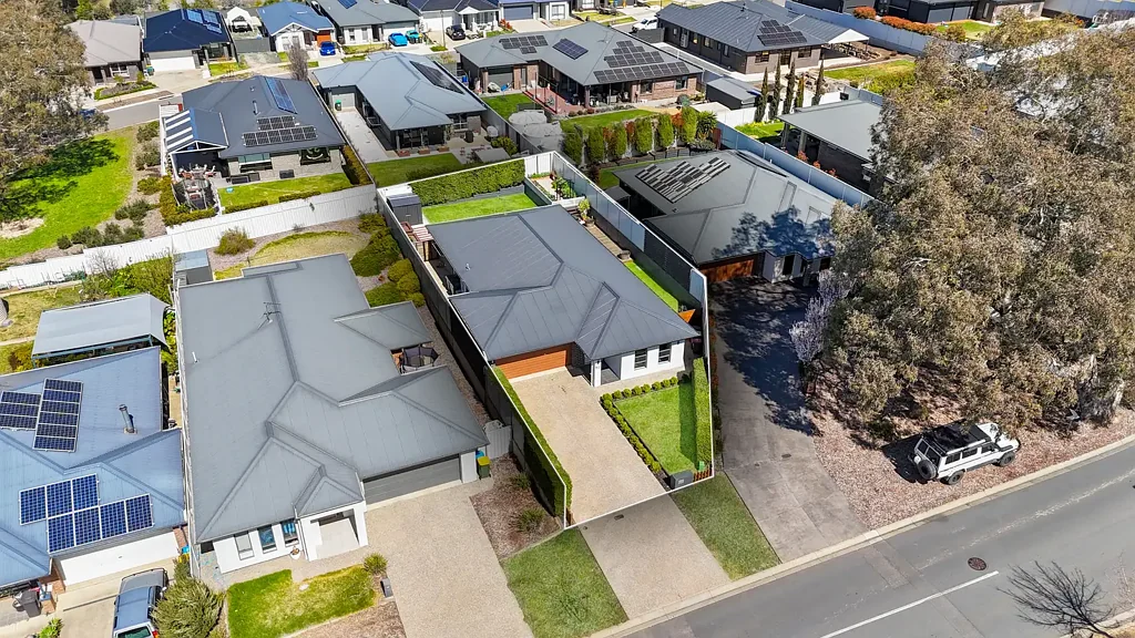 Mount Barker 3Kwarto "Neat & Complete"