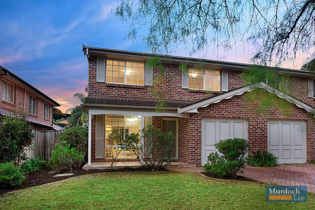 Duplex Living in Highly Desirable Location,  CTHS Catchment and walk to metro!!!