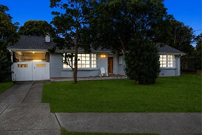 Werribee 4房 热门学区联排 899㎡宽幅地 四套别墅已批 4卧2浴 书房 私人花园 即可施工 204 Duncans Road, Werribee VIC 3030
Prime Development Opportunity with Endorsed Plans & Permits for 4 Premium Townhouses
