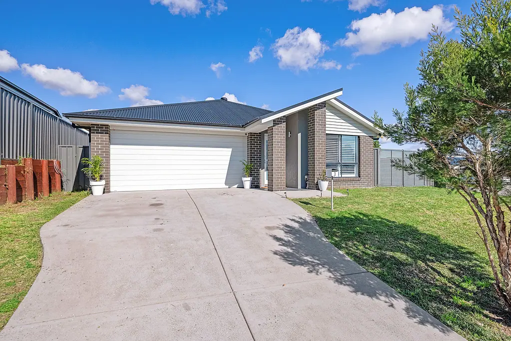 Four Bedroom Home with Ducted AC