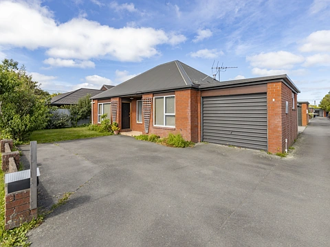 Belfast 2房  Stand Alone Townhouse - Don't Delay, Act now.