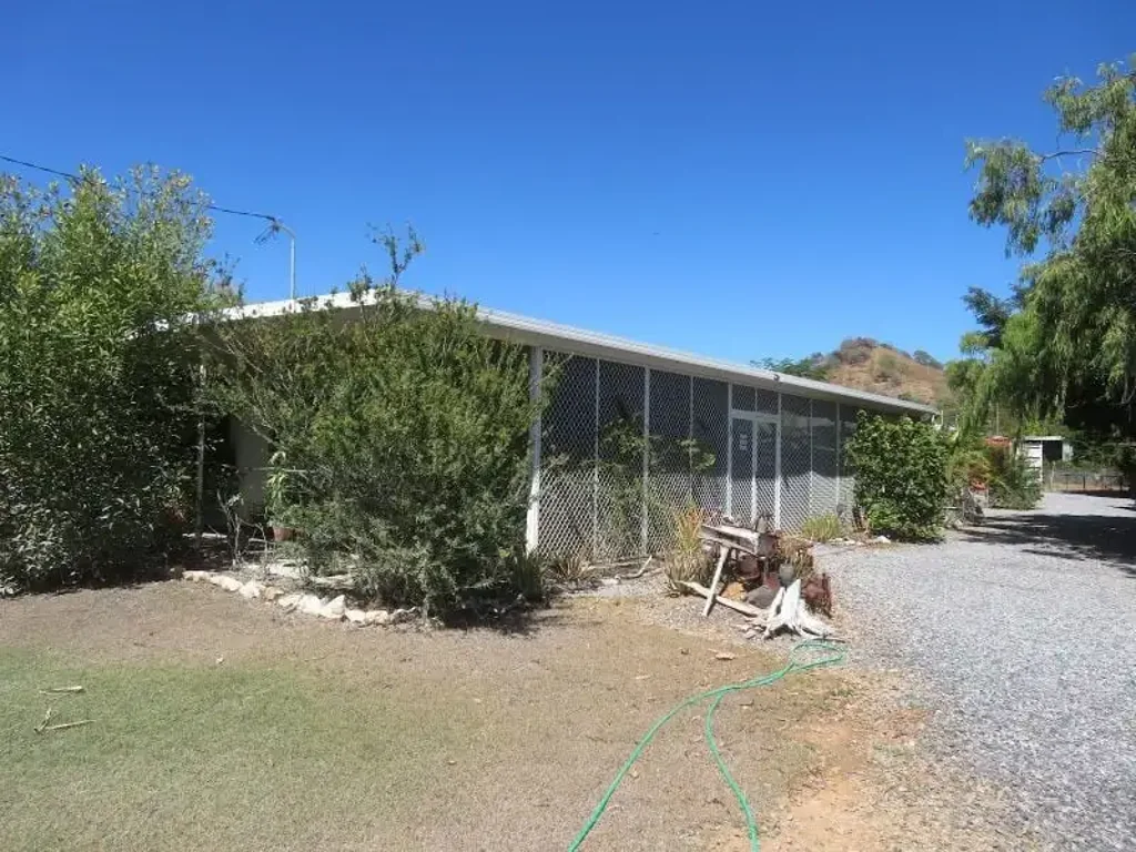 Chillagoe 3 Bedroom Simple, Secure and Easy is this property – $200K in Chillagoe