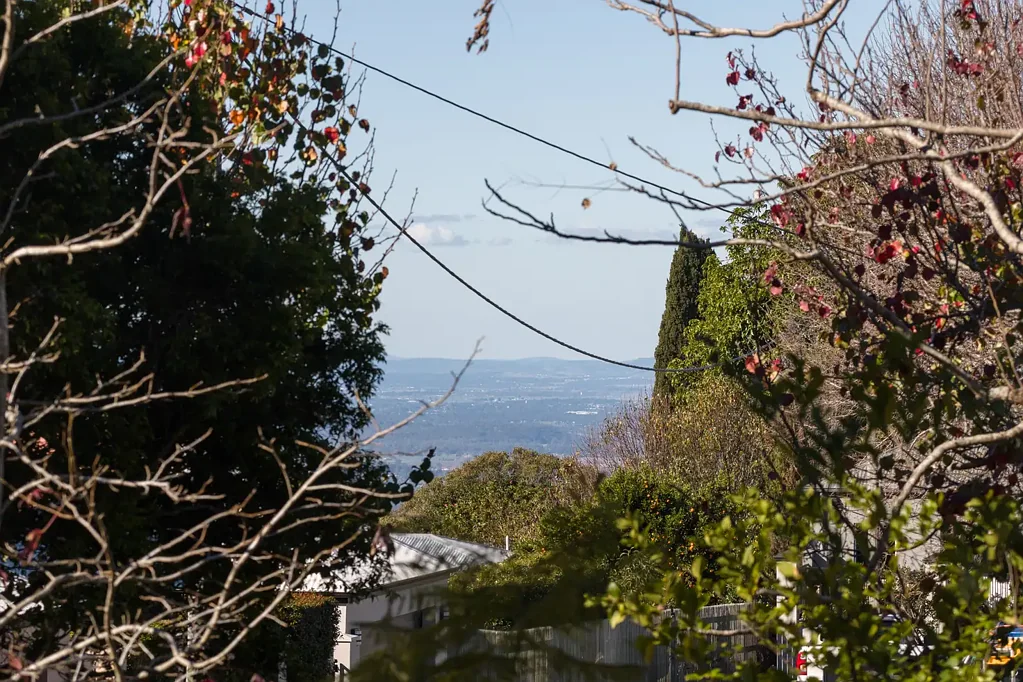 Rangeville Rangeville珍稀空置地 900平米地块 东望视野佳 成熟社区环绕 梦想家园起点 A Rare Blank Canvas in Blue-Chip Rangeville