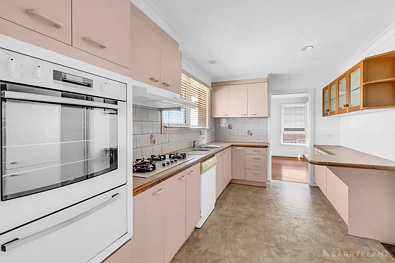 Kitchen - 24 Gray Street, Springvale, VIC 3171