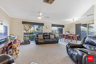 2 Timberview Terrace, Kangaroo Flat, VIC 3555, 4房, 2浴, House