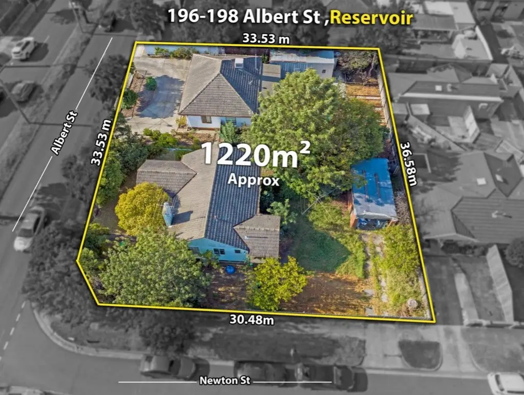 Reservoir 4chambre A fantastic 1220sqm site for 10 Townhouses, or the next commercial development.