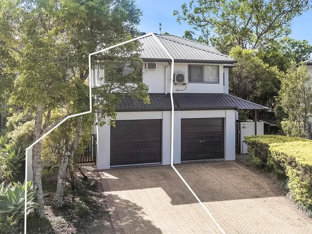 Robina 2 Bedroom Rare Four-Level Townhome In The Heart of Robina!