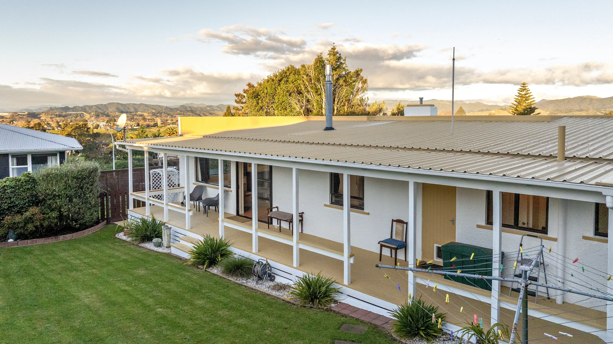 Opotiki and Surrounds 3कमरा Character, Comfort & Golf Course Living
