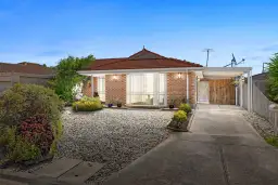 16 St Lawrence Close, Werribee