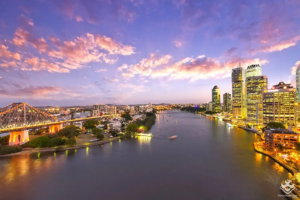 ARGUABLY THE CBDs FINEST RIVERFRONT COMPLEX 2 Bedroom Unfurnished