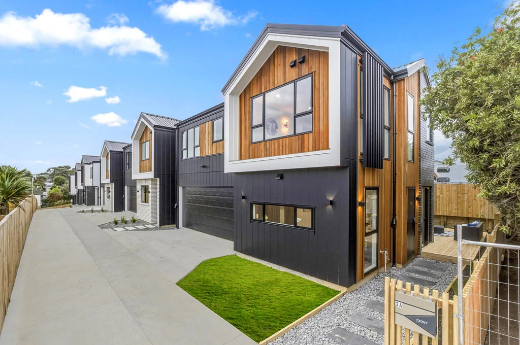 Howick 4房  Double Garage Home, 10 Year Master Builder War...