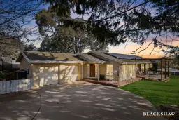 13 BREEN PL, Jerrabomberra