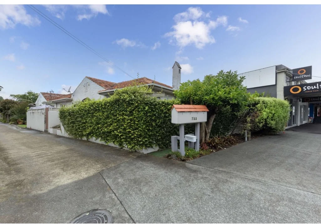 Royal Oak, beautiful 2-bedroom home