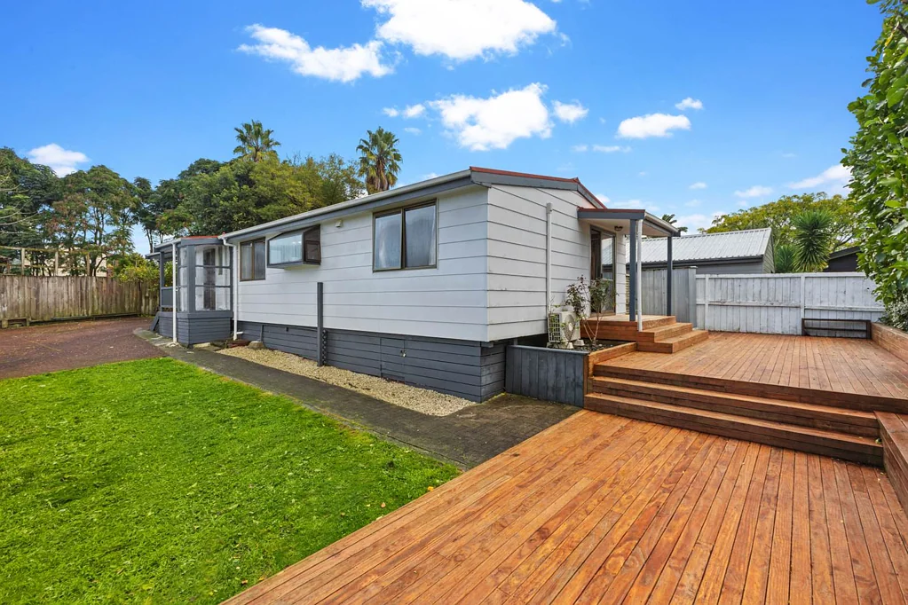 2/14 Gleneagles Grove, Wattle Downs, Manukau City, Auckland