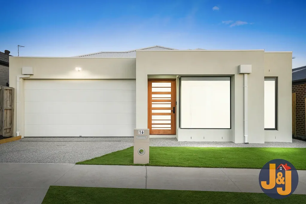 Mickleham 4Kwarto Stylish Mickleham Living with Room for the Whole Family