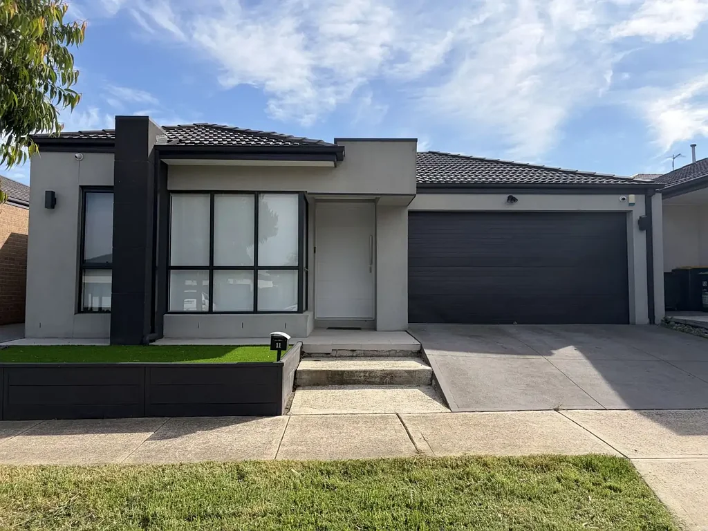 Bright & Spacious 3-Bedroom Home with Open-Plan Living