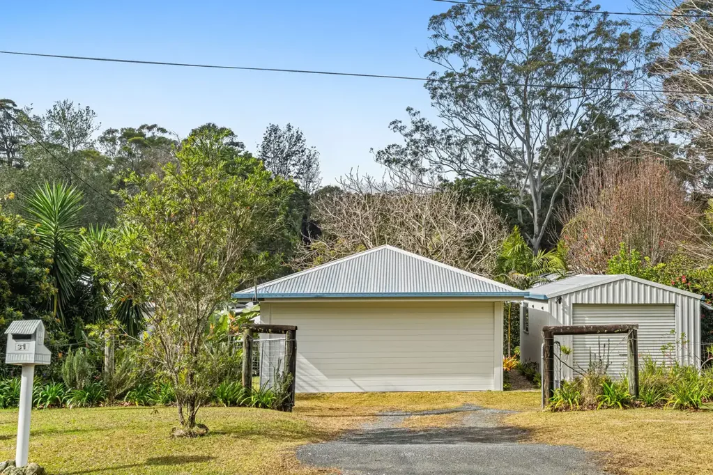 Rare Charming Creek Front Queenslander