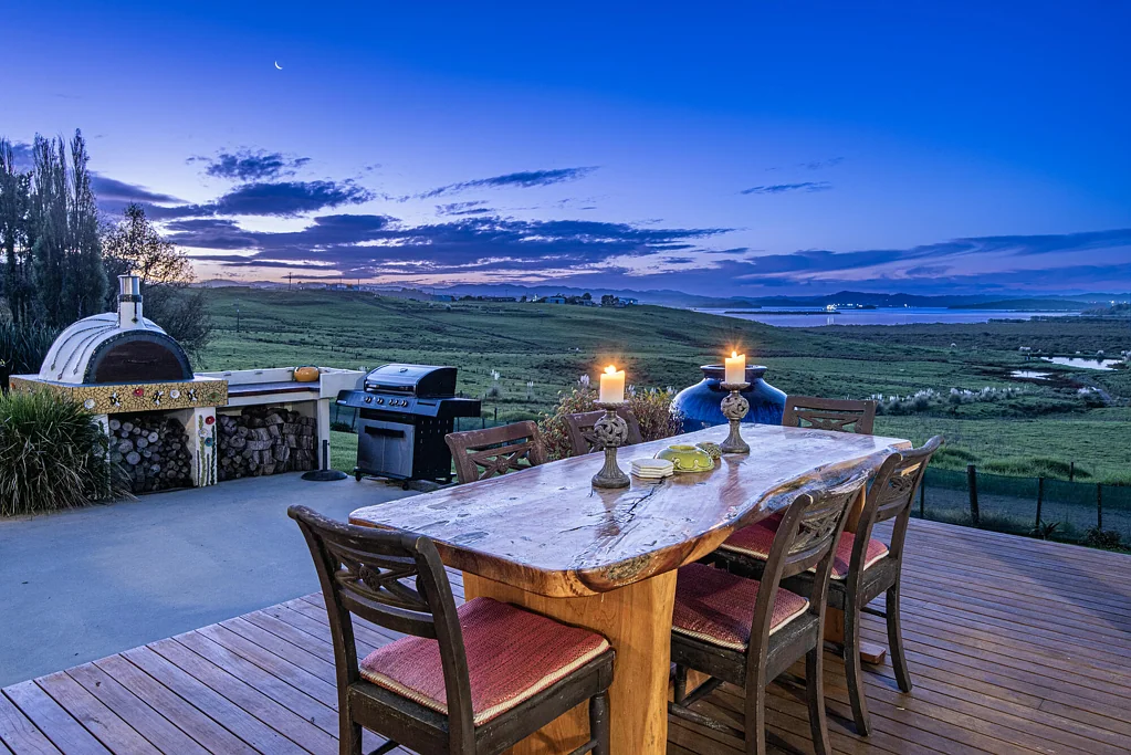 Mangapai and Surrounds 3 Slaapkamer Harbour Views, Country Living & Endless Appeal