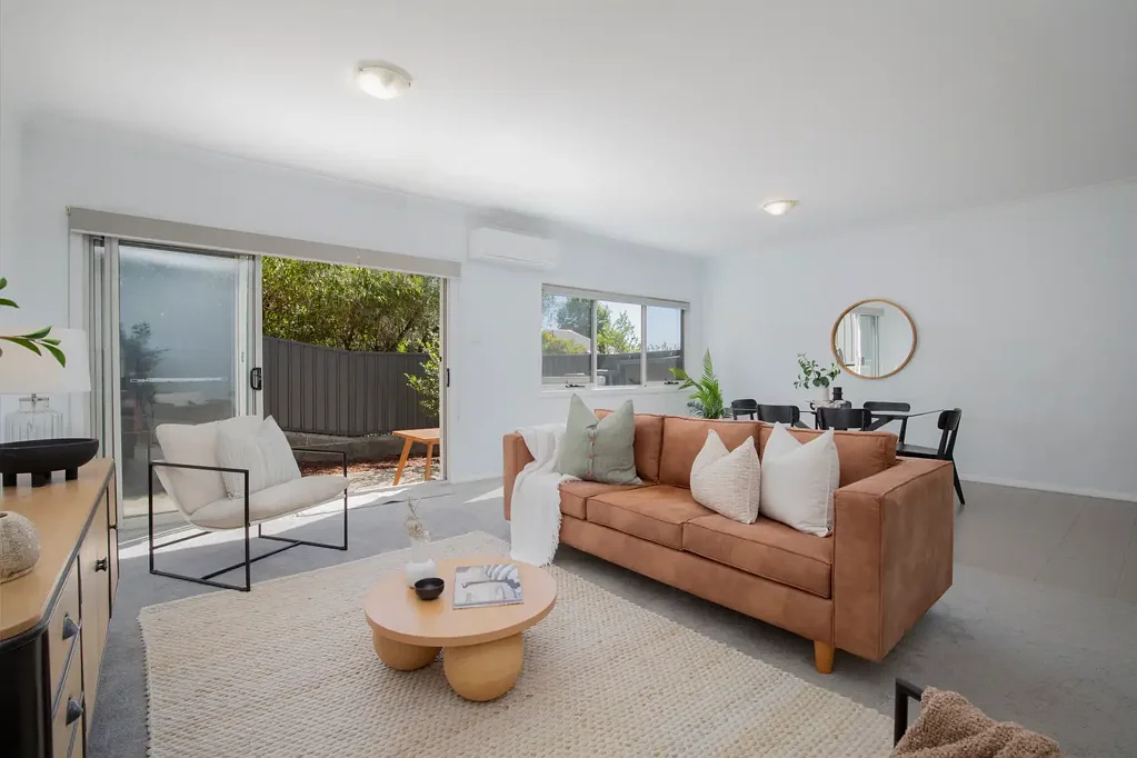 Wallsend 3 Slaapkamer Light-Filled Townhouse with Private Courtyard