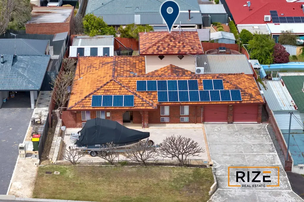 Wanneroo 4 Slaapkamer Spacious 4x2 Family Home w/ Powered Workshop & Balcony Views