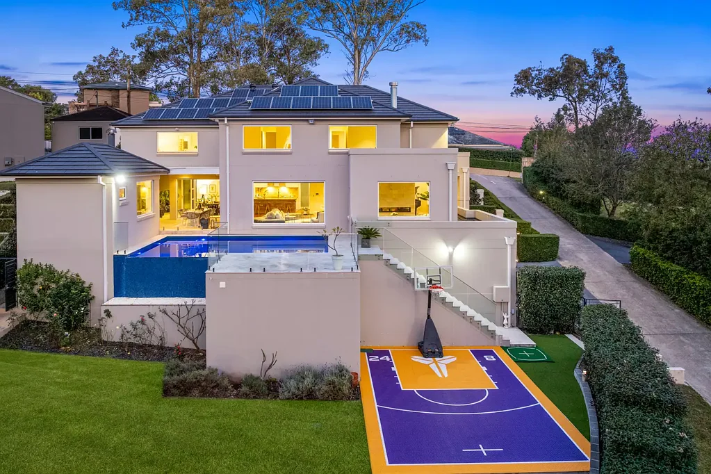 West Pennant Hills 5कमरा Showstopping estate home on 2,603sqm, moments from Cherrybrook metro and Castle Towers