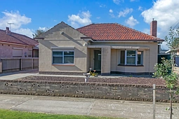 35 Warwick Street, Largs North