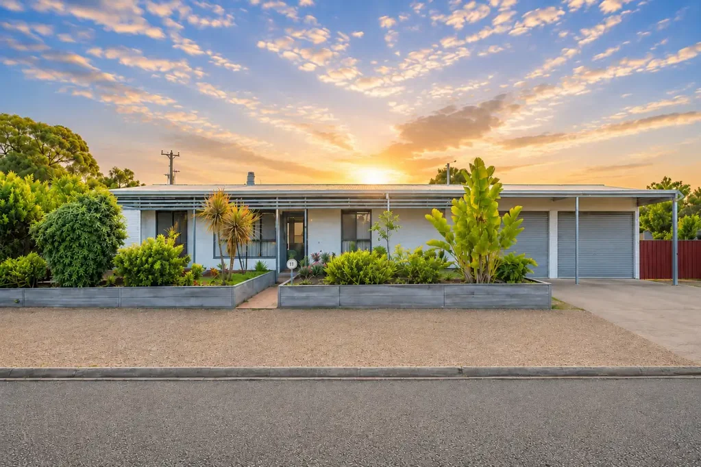 Ardrossan 4房  Coastal Comfort, Space & Endless Potential on 835sqm