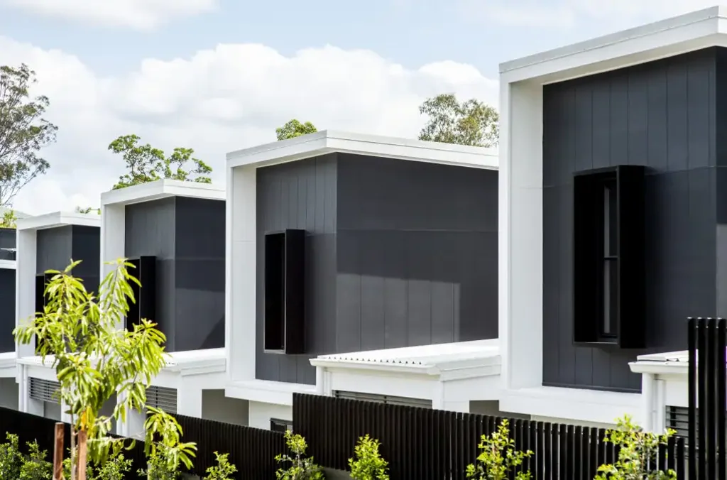 Oversized Tri-Level Townhouse with Modern Living & Convenience