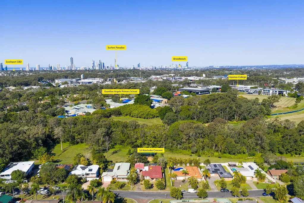 16 Kosciusko Crescent, Southport, QLD 4215