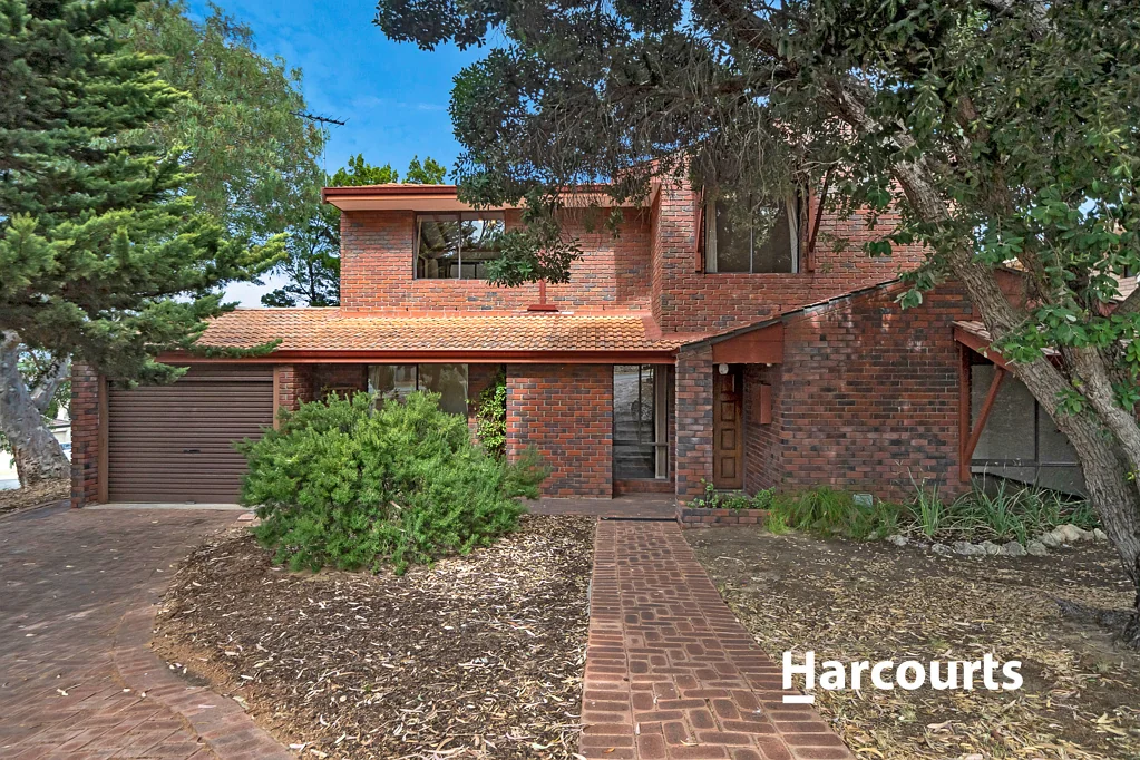 74 Dampier Avenue, Mullaloo, WA 6027