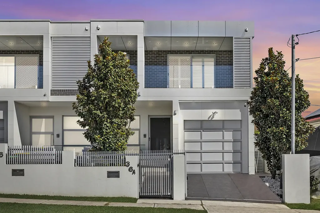 Greenacre 5ਬੈੱਡਰੂਮ Grand Full Brick Family Living, Luxurious 5 Bedroom Entertainer!
