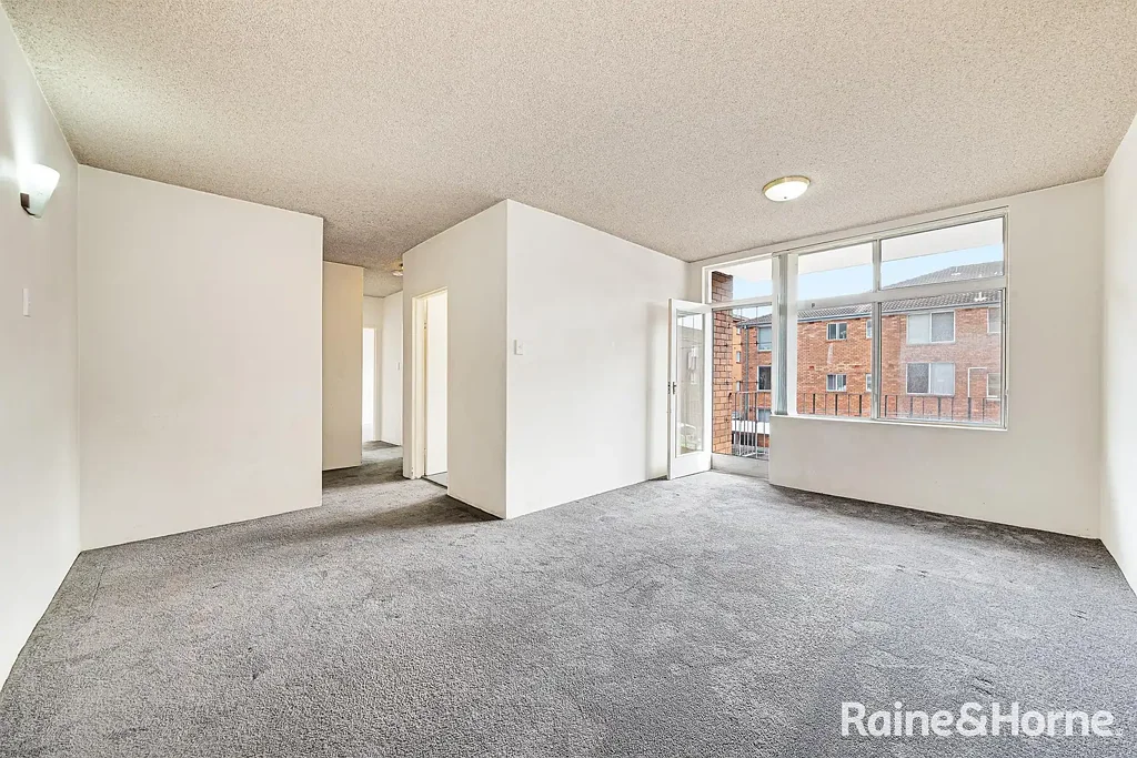 MODERN & SPACIOUS 2 BEDROOM APARTMENT!