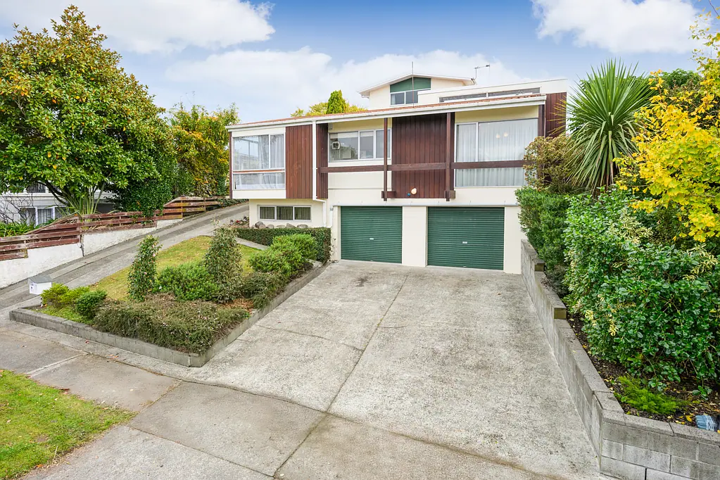 Awapuni 4chambre Big home! Bigger opportunity!