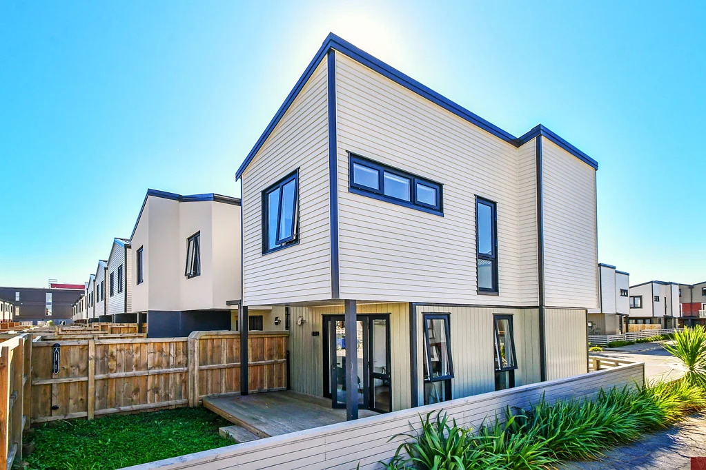 Mangere East 2Phòng ngủ Fully furnished smart living for a modern lifestyle