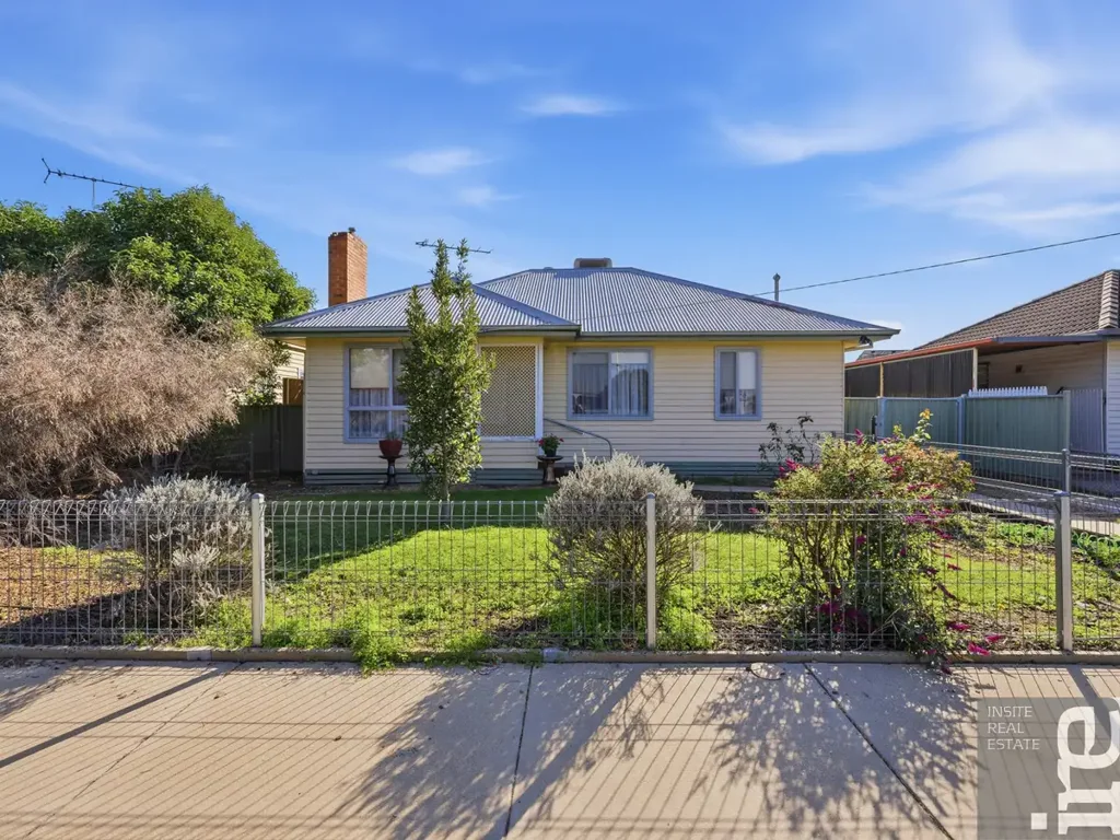 Comfortable Living with Modern Updates & Solar Savings!