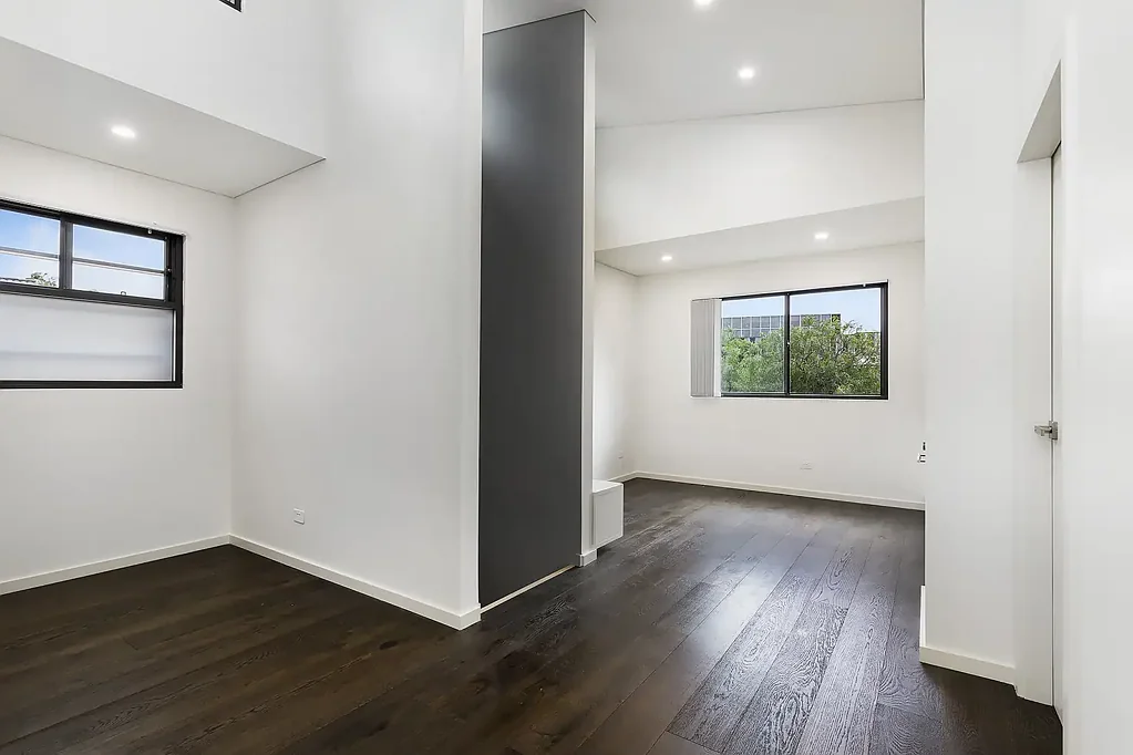 Immaculate 2 Bedroom 2 Bathroom plus Study