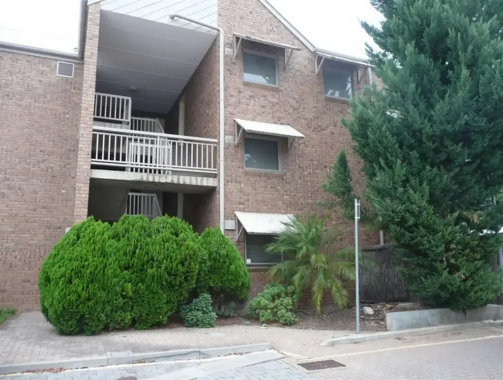 Hi, I'm a 2-Bedroom Apartment with Easy City Access