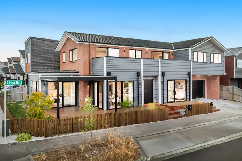 Hobsonville 5침실 Luxury Home & Income in the Heart of Hobsonville