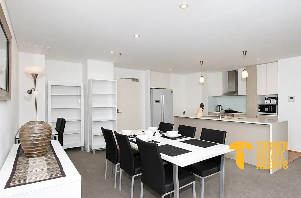 Perth 2房  Space, Skyline Views and Immediate Income in the Heart of Perth