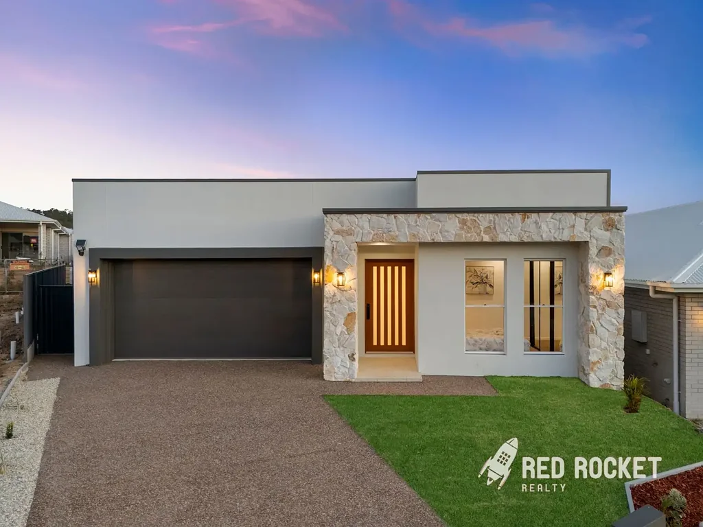 White Rock 4غرفة نوم Brand New Luxury Home with Premium Upgrades – White Rock, QLD 4306
