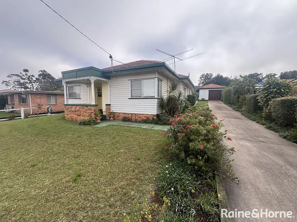 Kingaroy 3房  Classic Character Meets Modern Comfort in Fitzroy Street