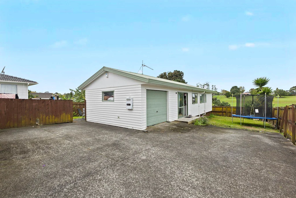 Clendon Park 3Habitaciones Spacious Family Living with Parkside Perks!