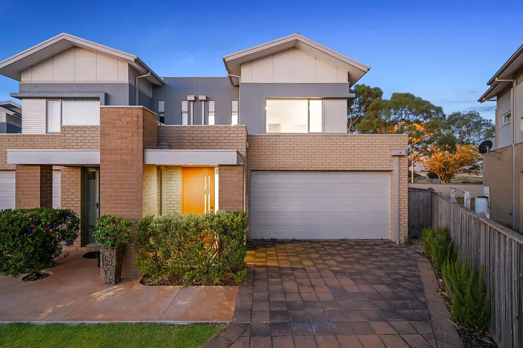 35 Broadbeach Circuit, Point Cook, VIC 3030