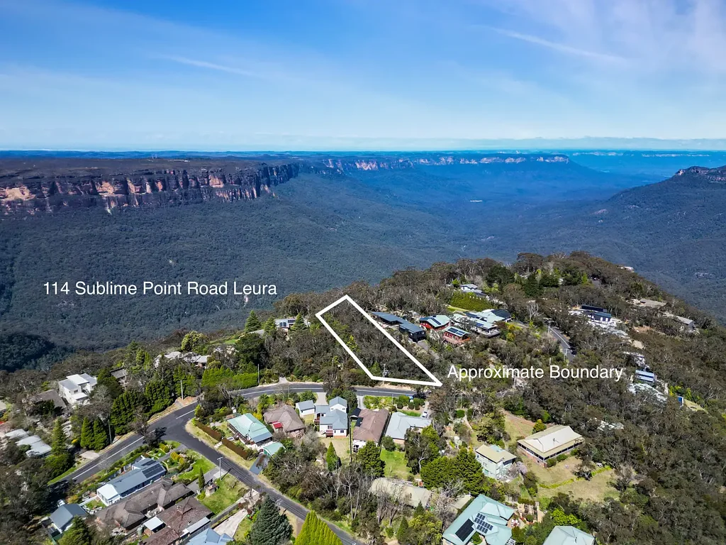 Leura  Blank Canvas with a Stunning Backdrop